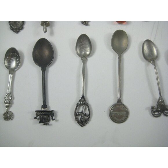Vintage Collectible Souvenir Spoon Set Of 21 - Picture 3 of 16